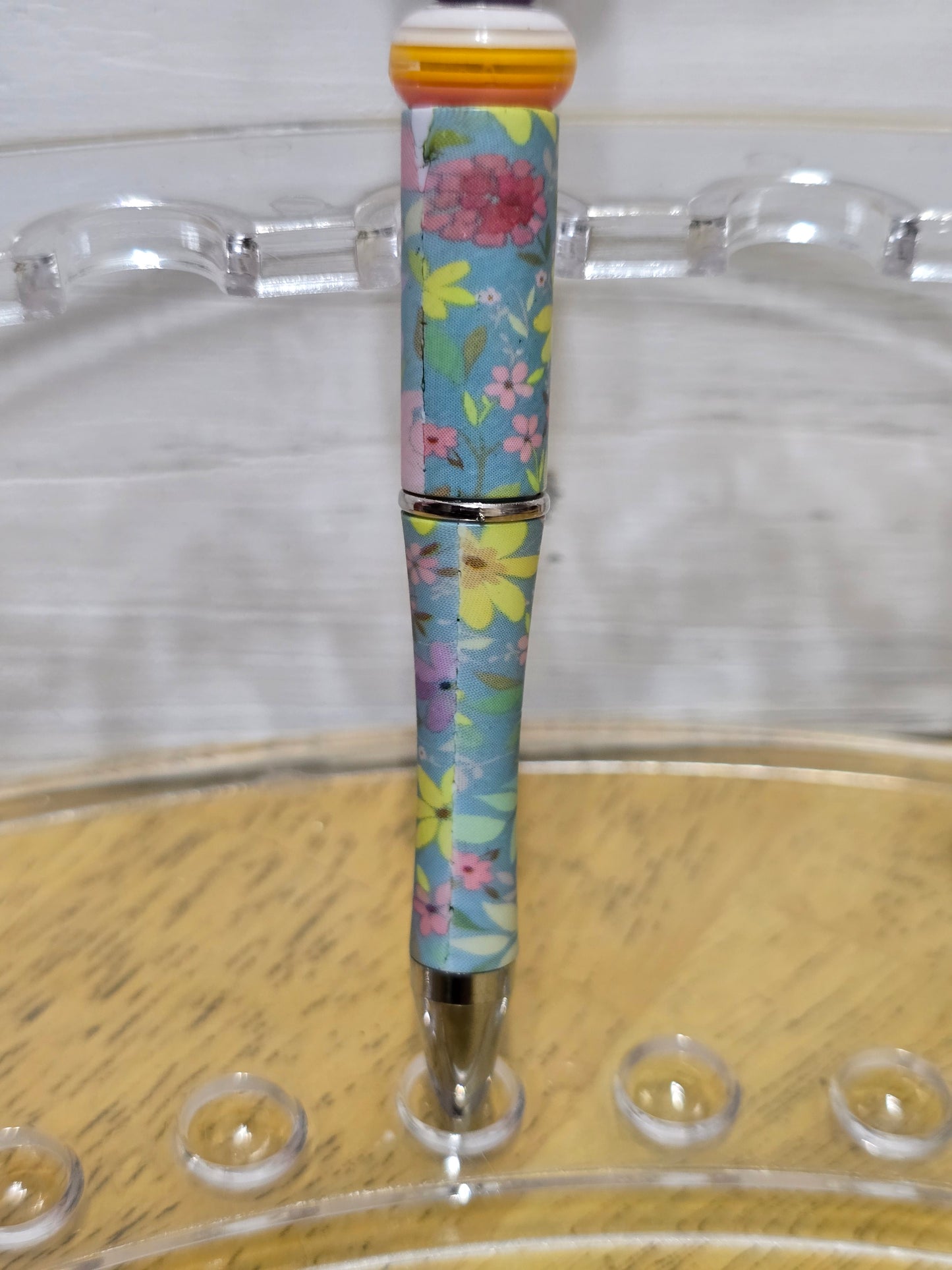 Beaded mouse pens