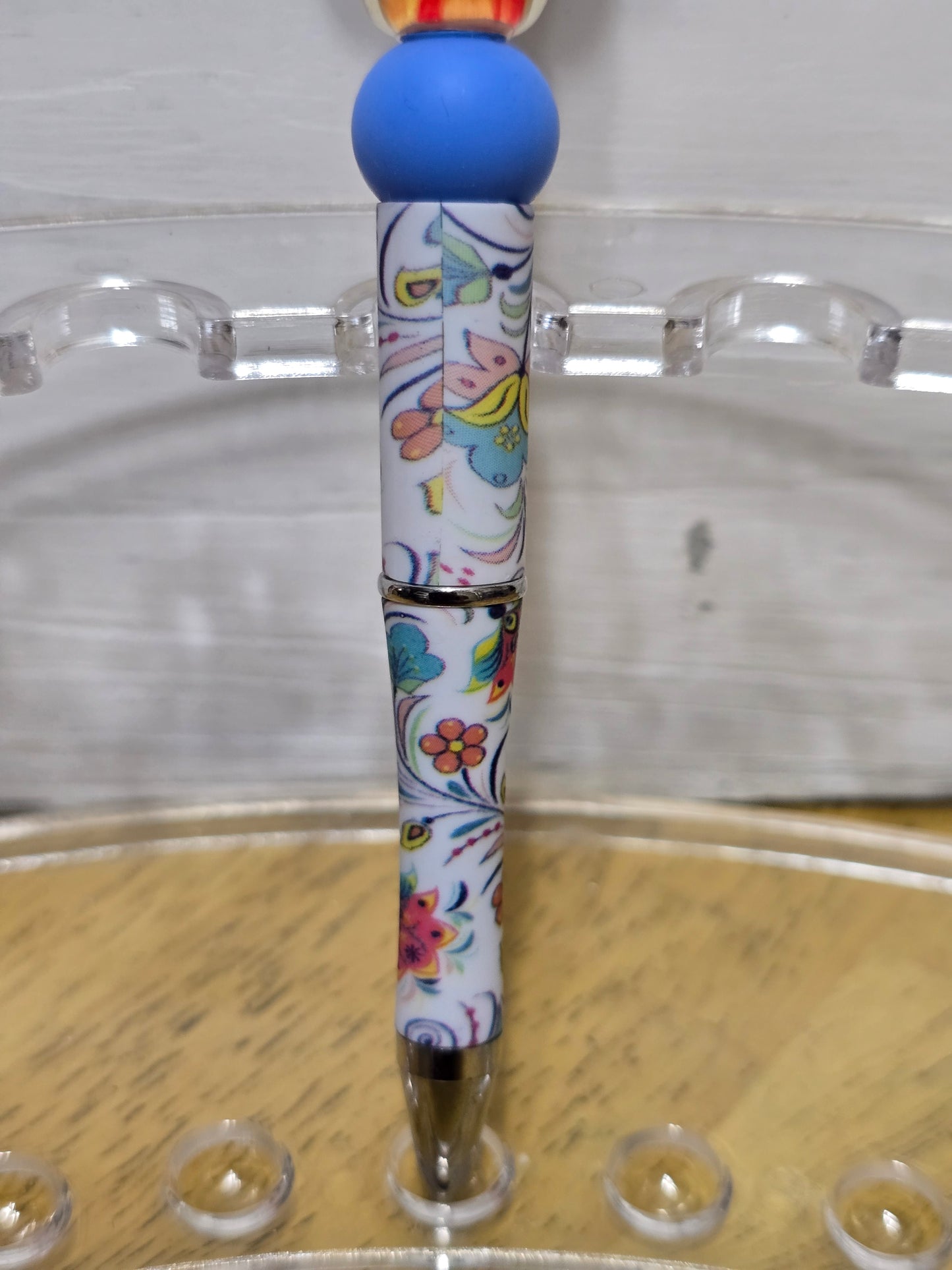 Beaded mouse pens