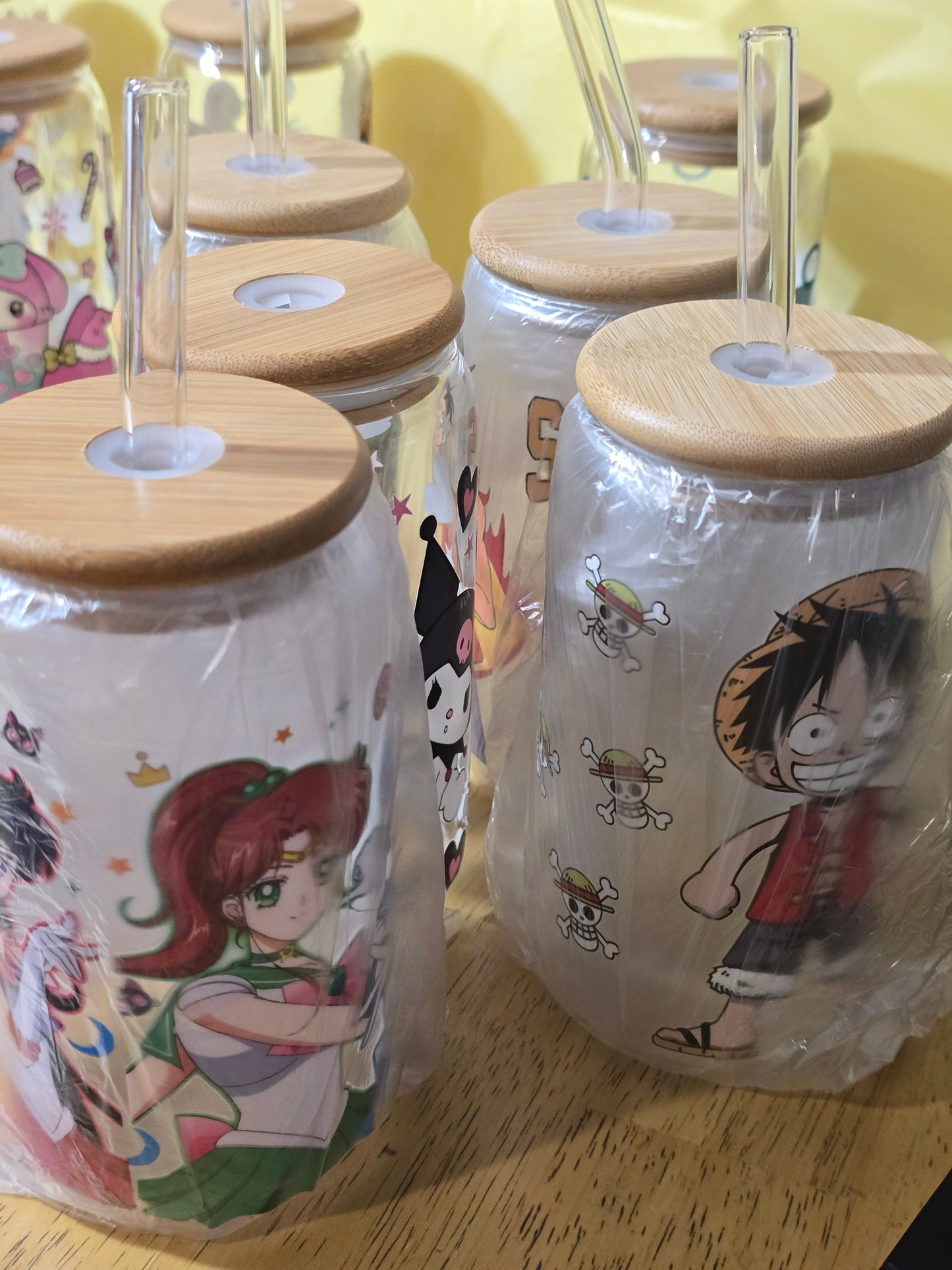 16 oz glass cups w/ bamboo lid and glass straw (Friends)