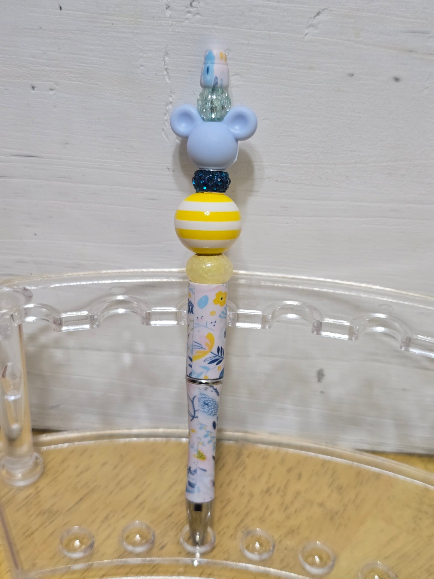 Beaded mouse pens