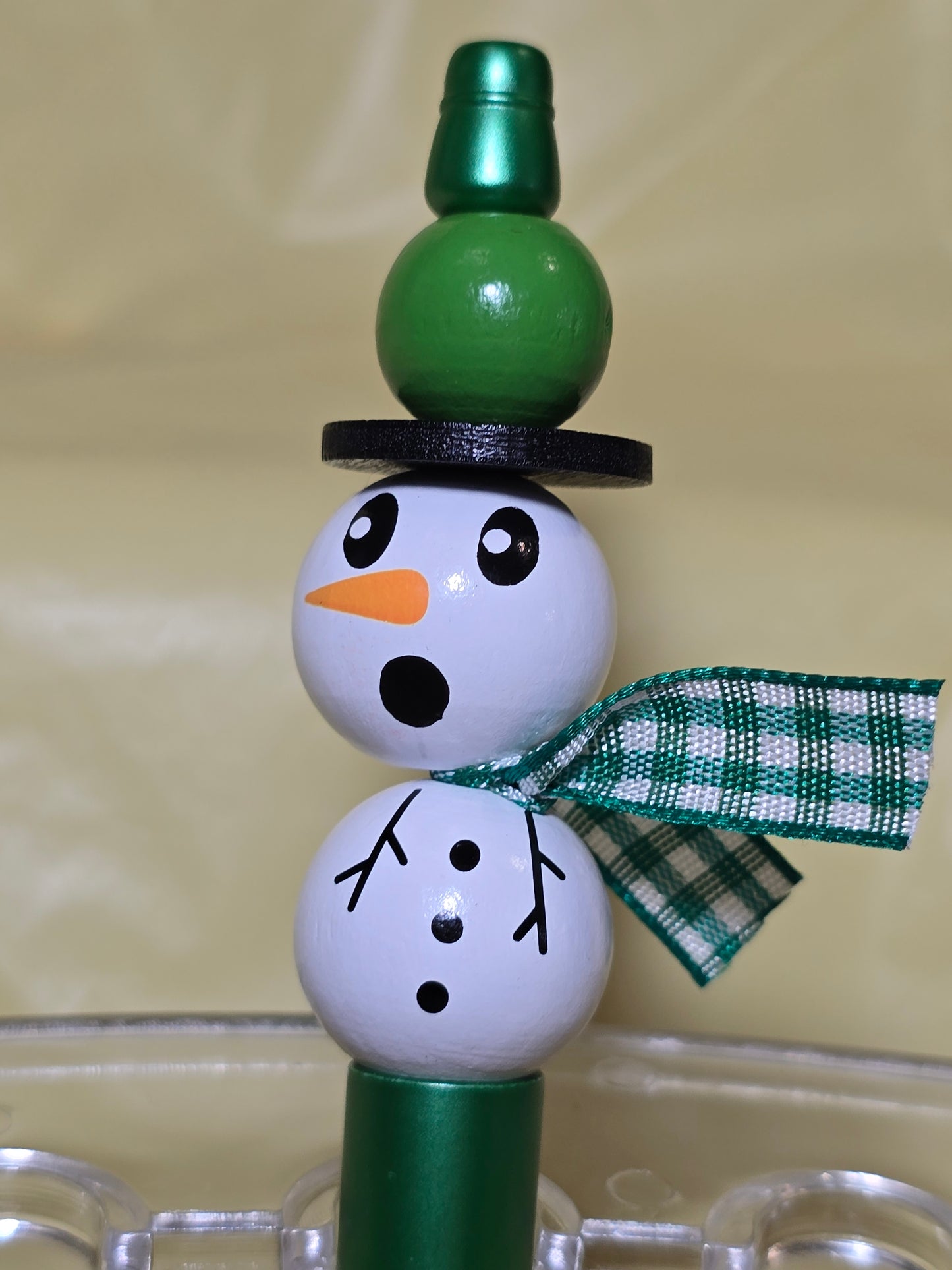 Snowman pens