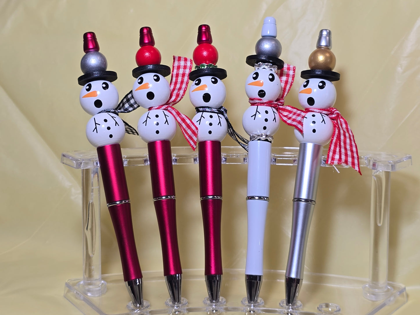 Snowman pens