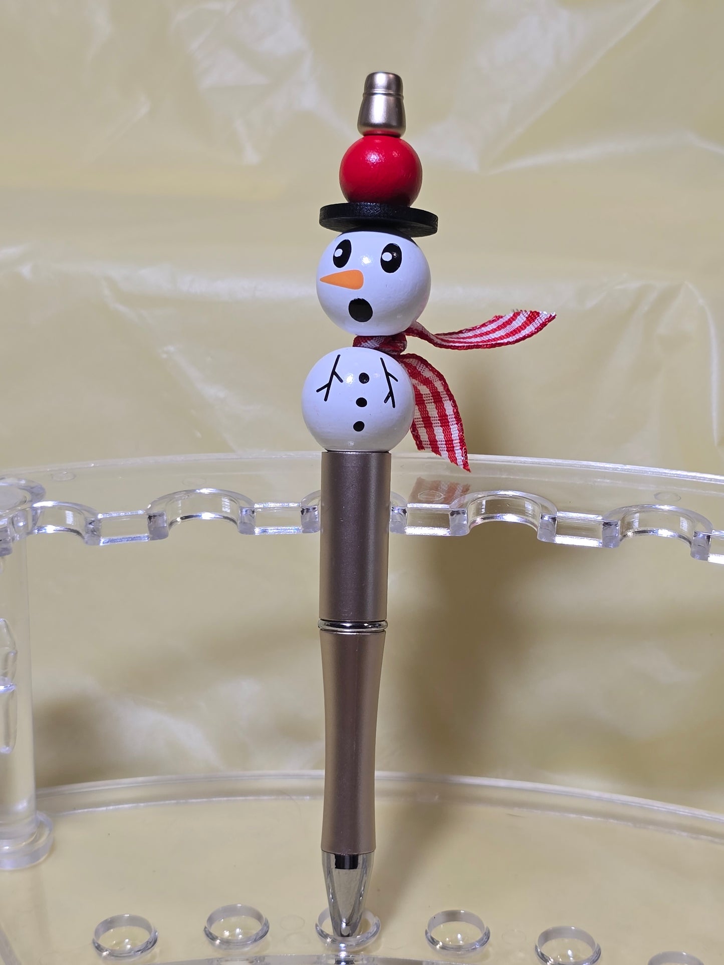 Snowman pens