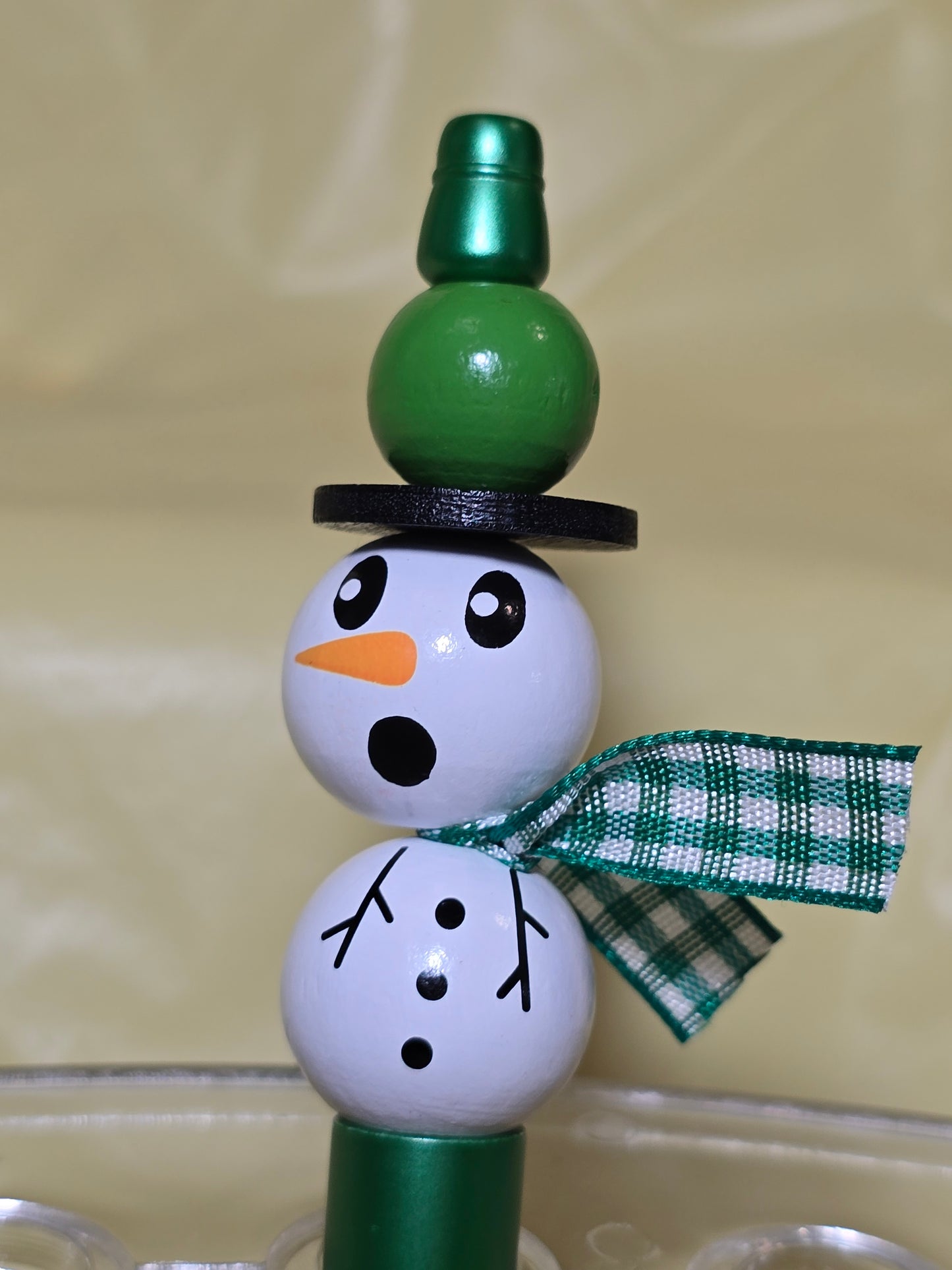 Snowman pens
