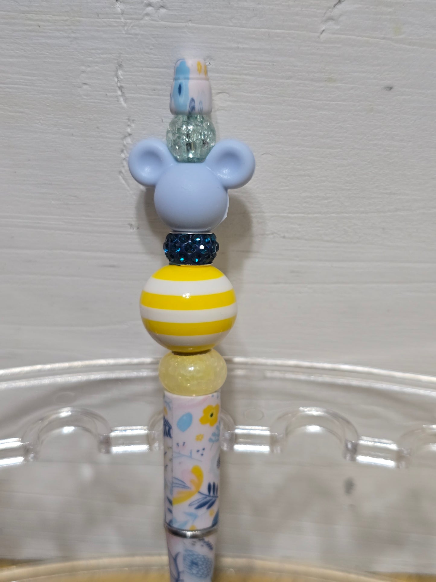 Beaded mouse pens
