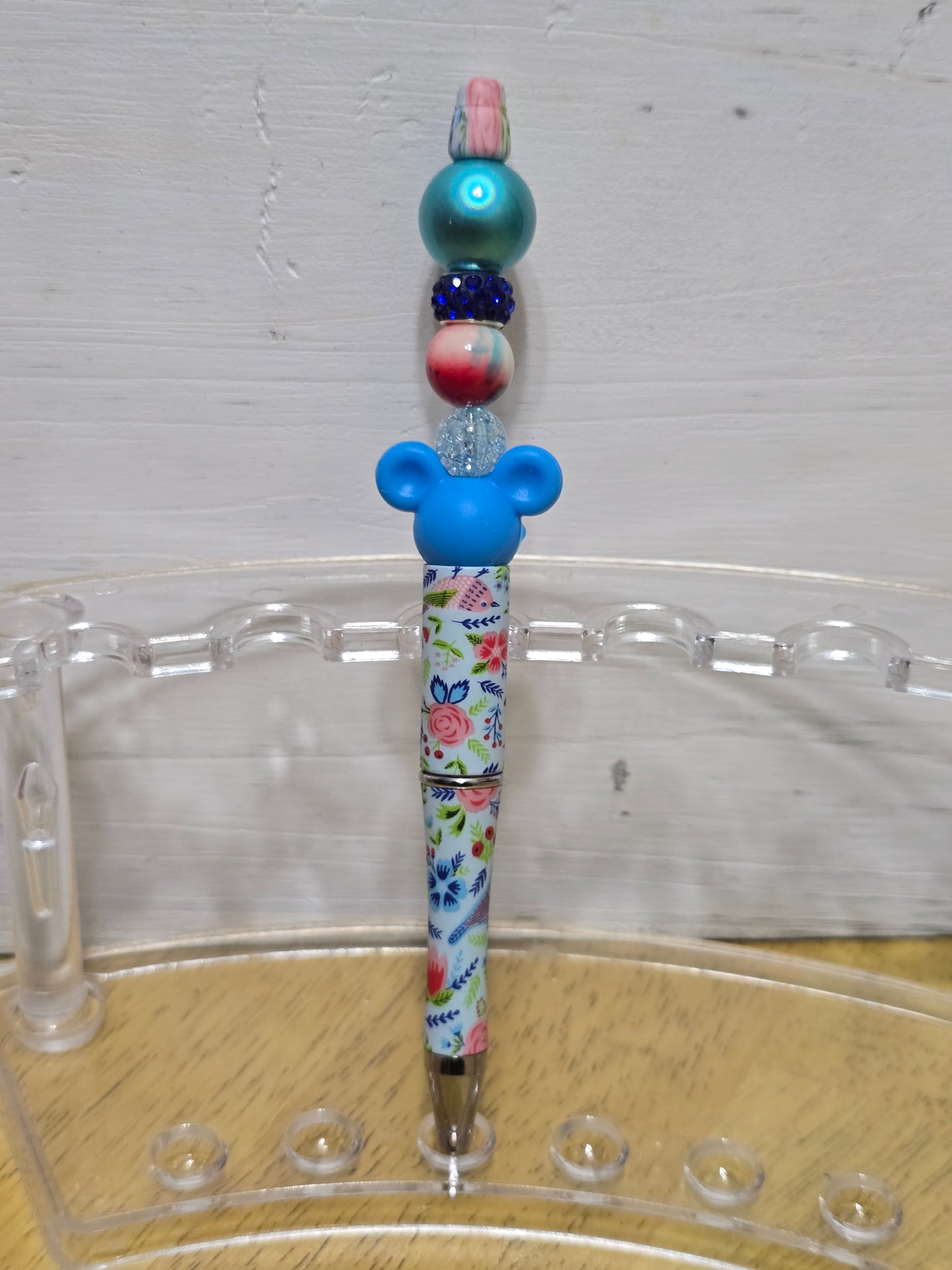 Beaded mouse pens