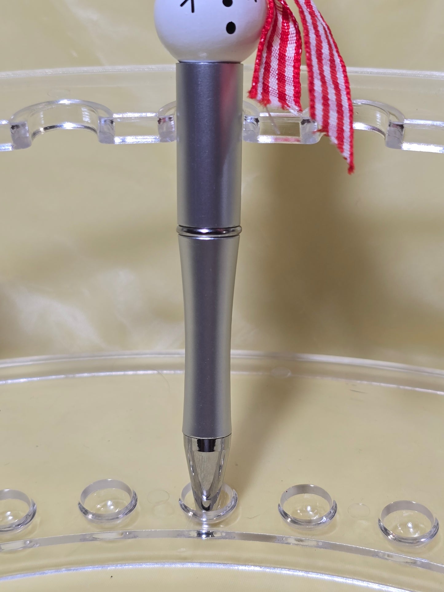 Snowman pens
