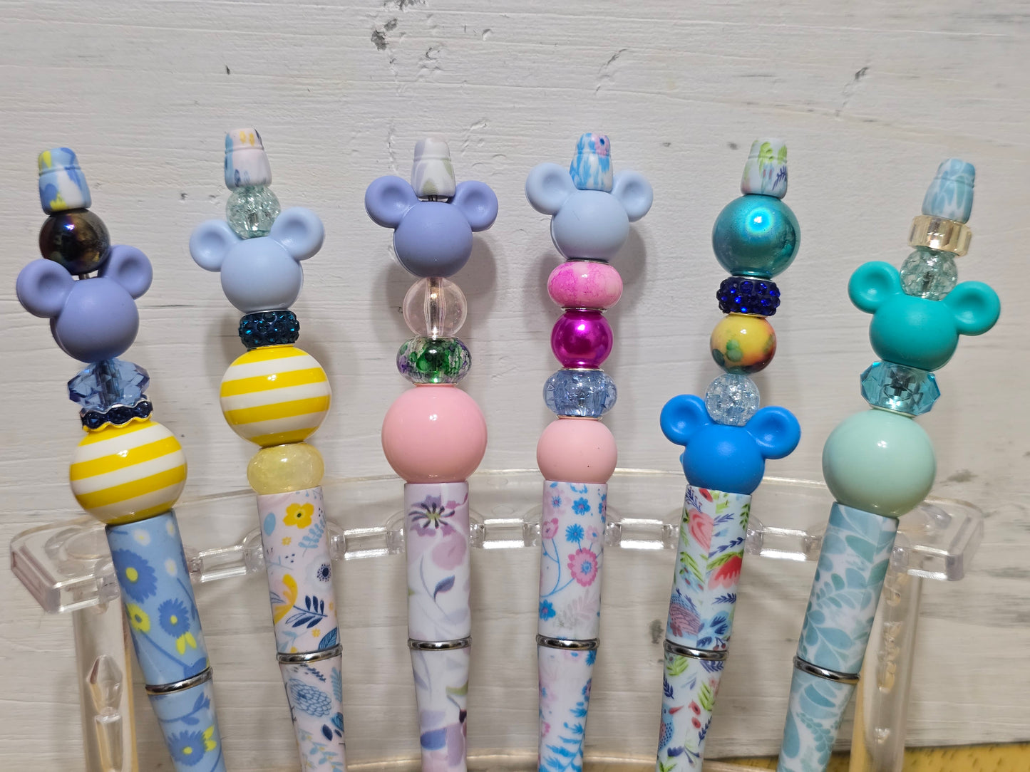 Beaded mouse pens
