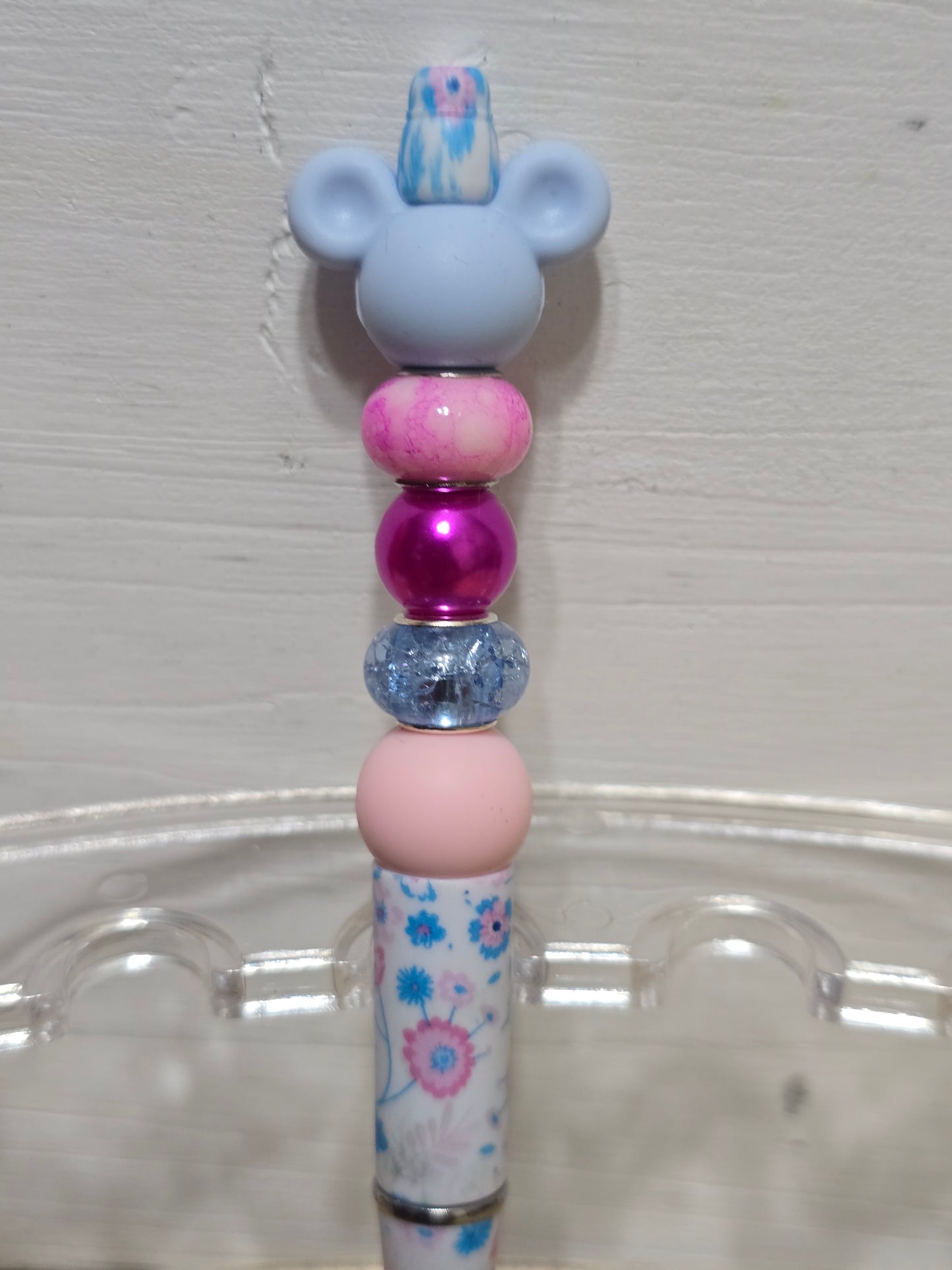 Beaded mouse pens