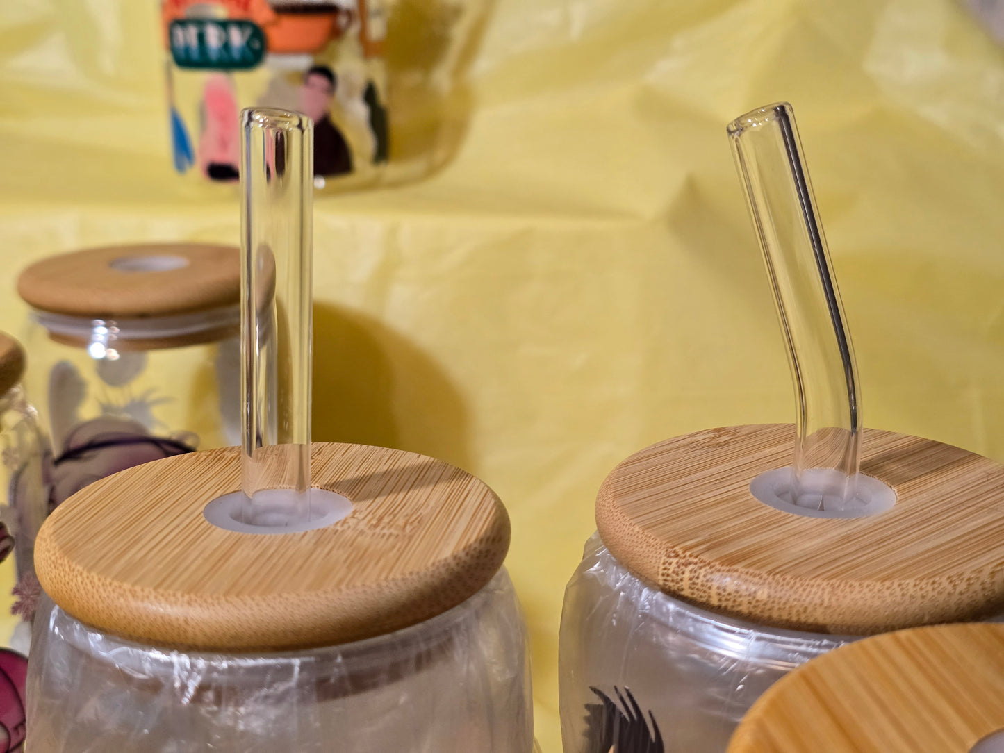 16 oz glass cups w/ bamboo lid and glass straw (Friends)