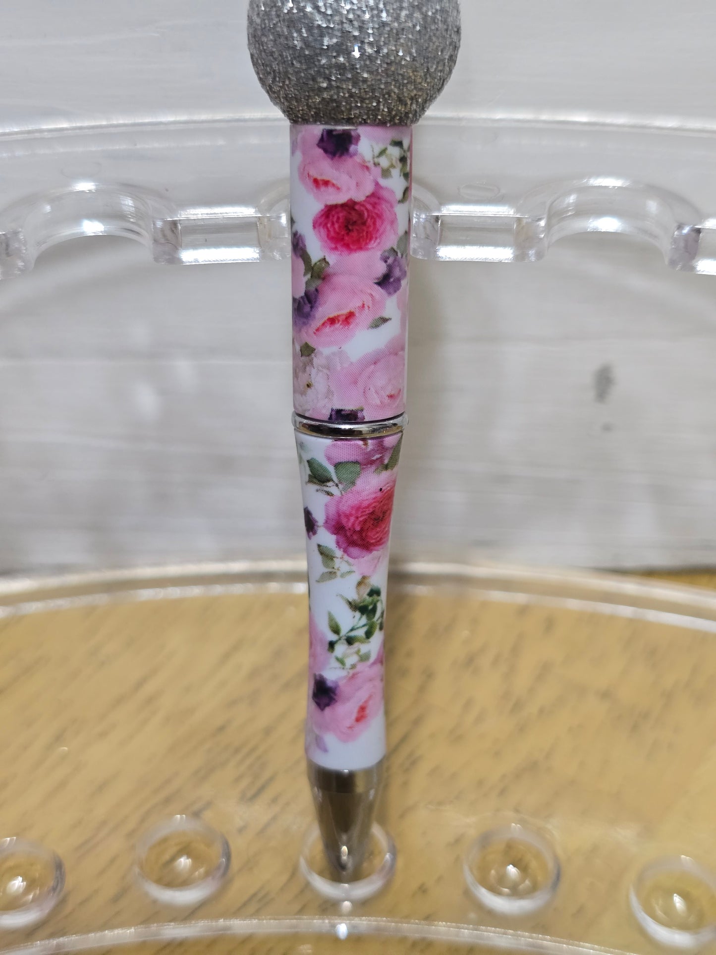 Beaded mouse pens
