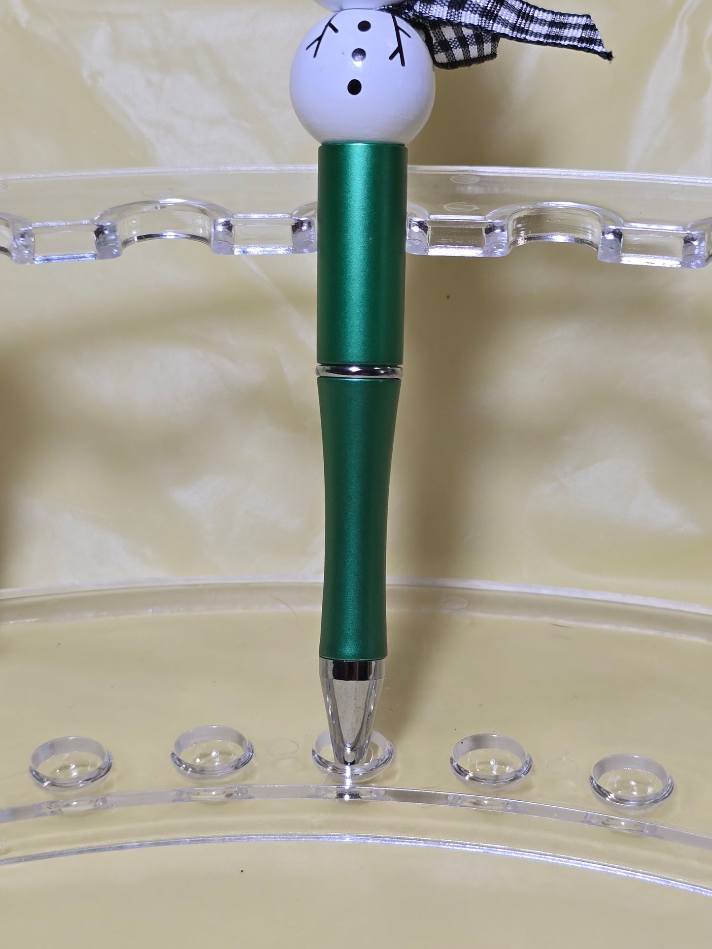 Snowman pens