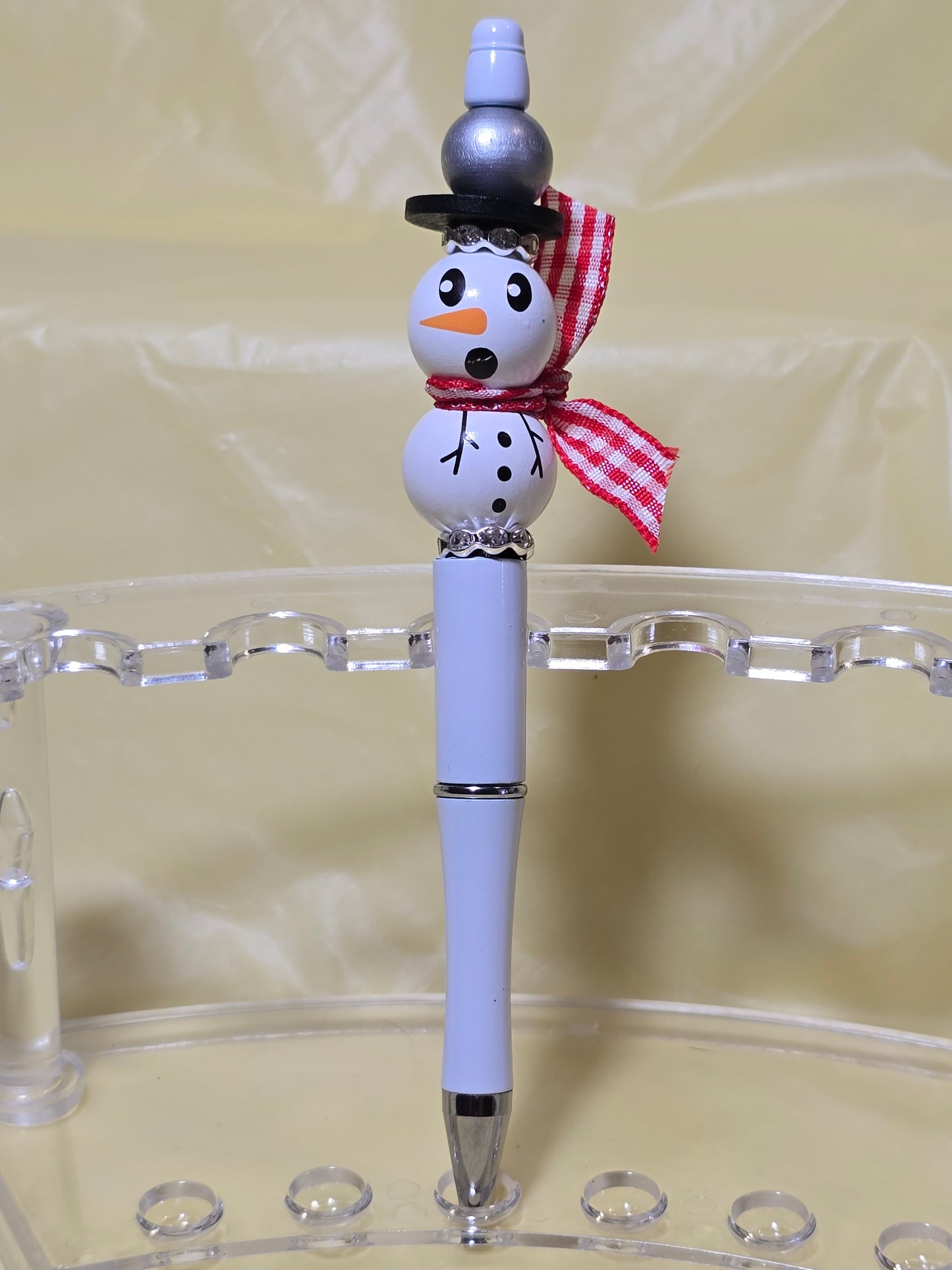 Snowman pens