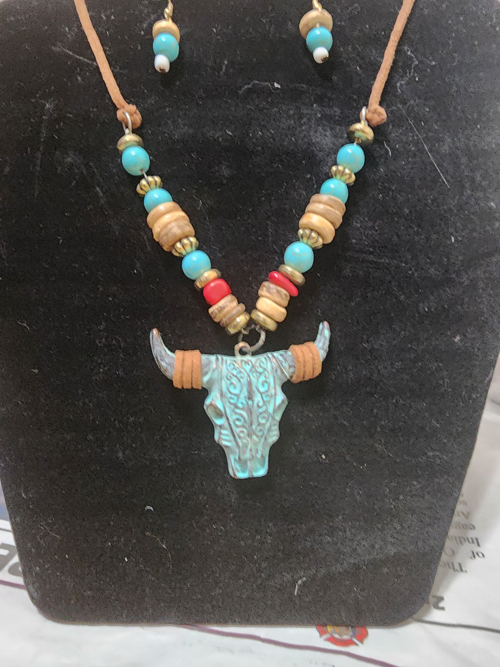 Necklace and earring set