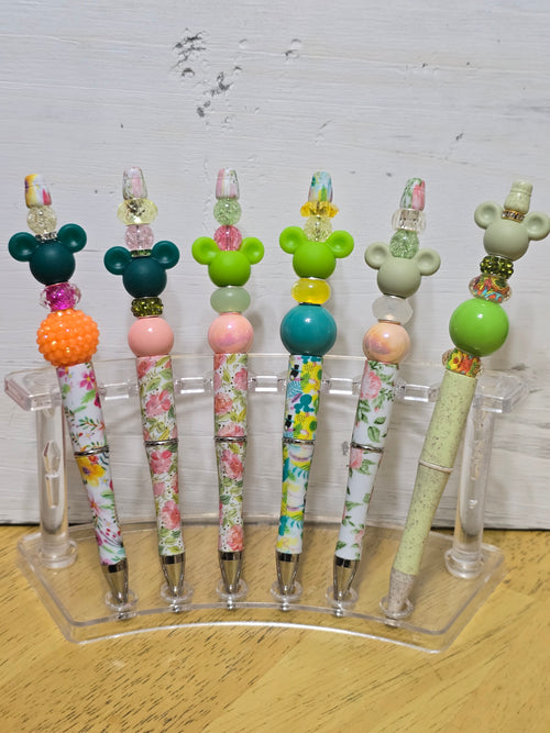 Beaded mouse pens