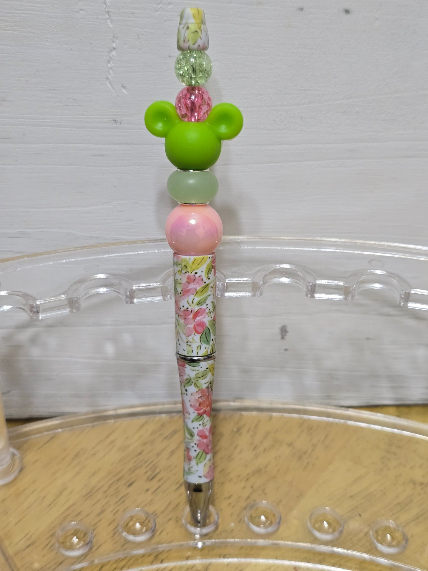 Beaded mouse pens