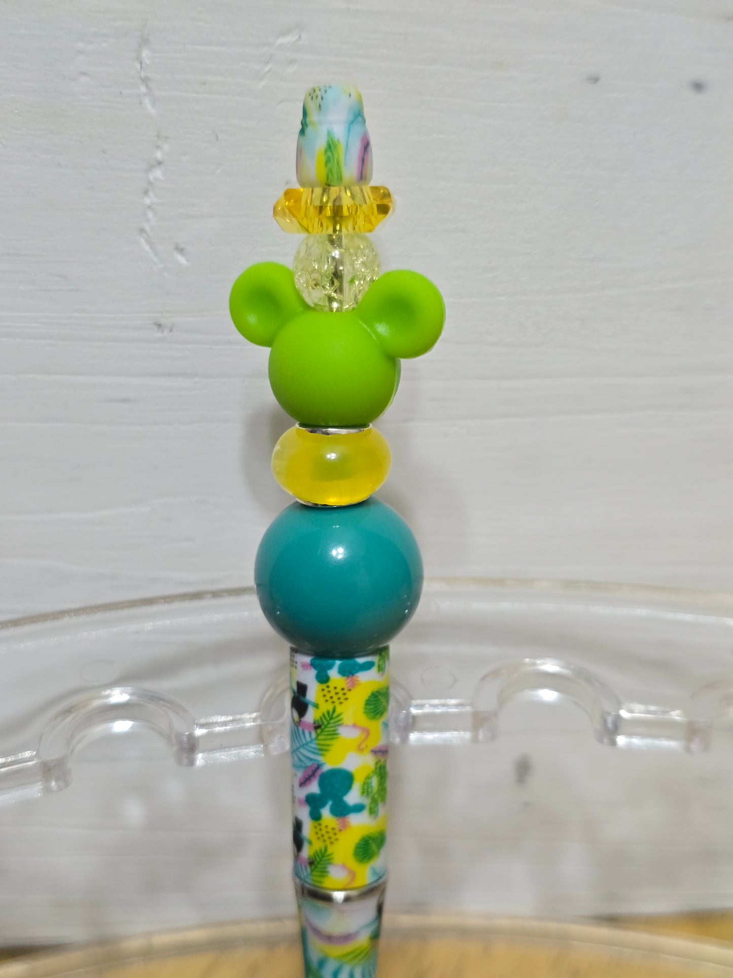 Beaded mouse pens