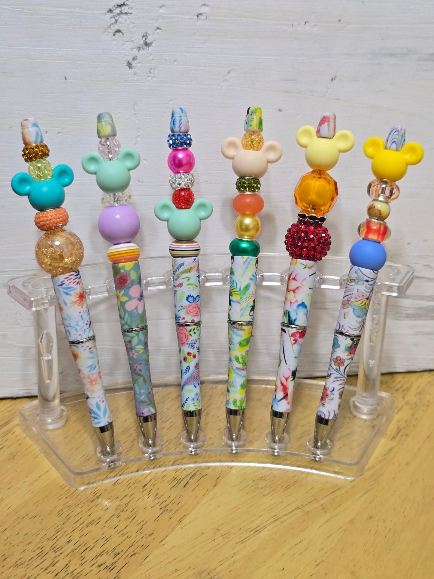 Beaded mouse pens