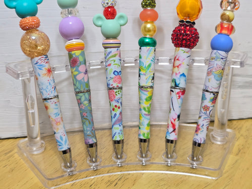 Beaded mouse pens