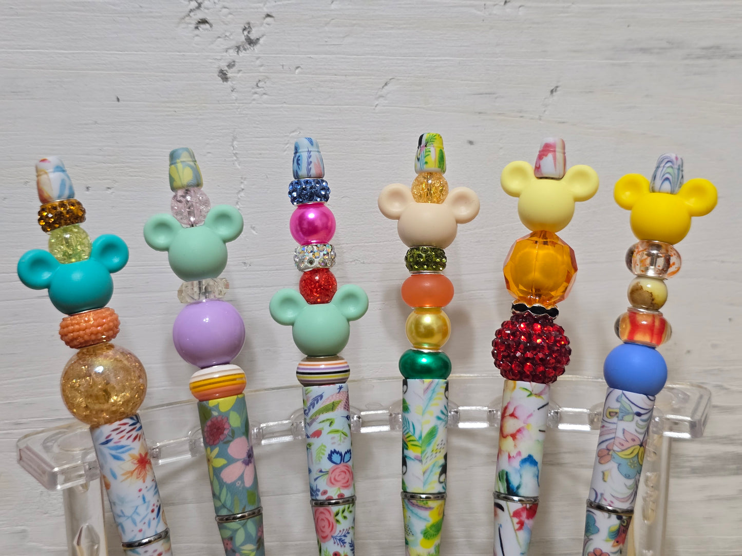 Beaded mouse pens