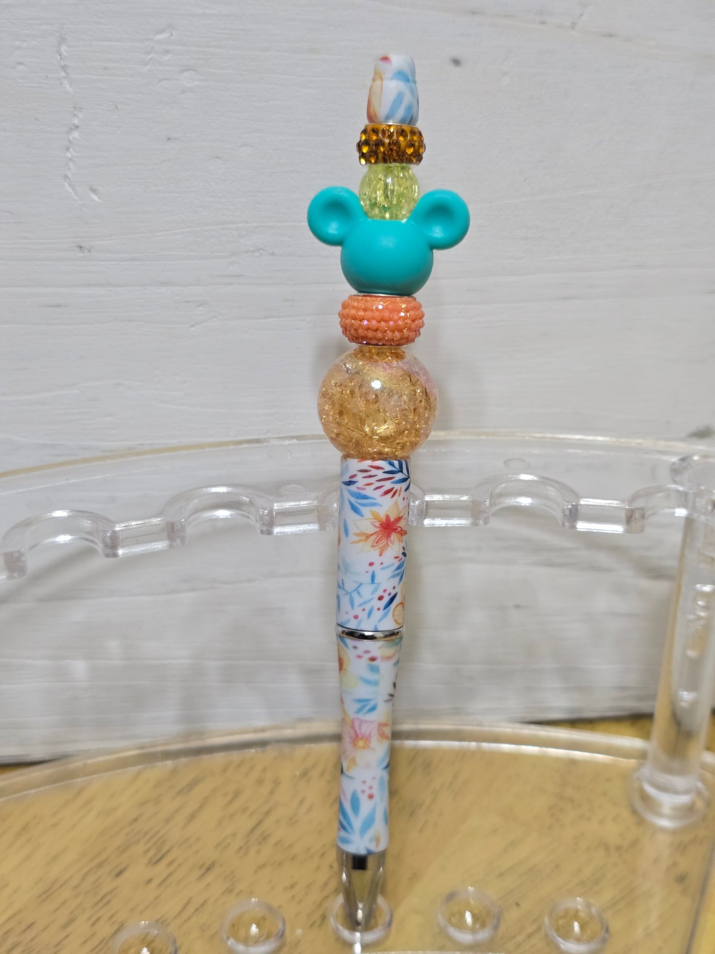 Beaded mouse pens