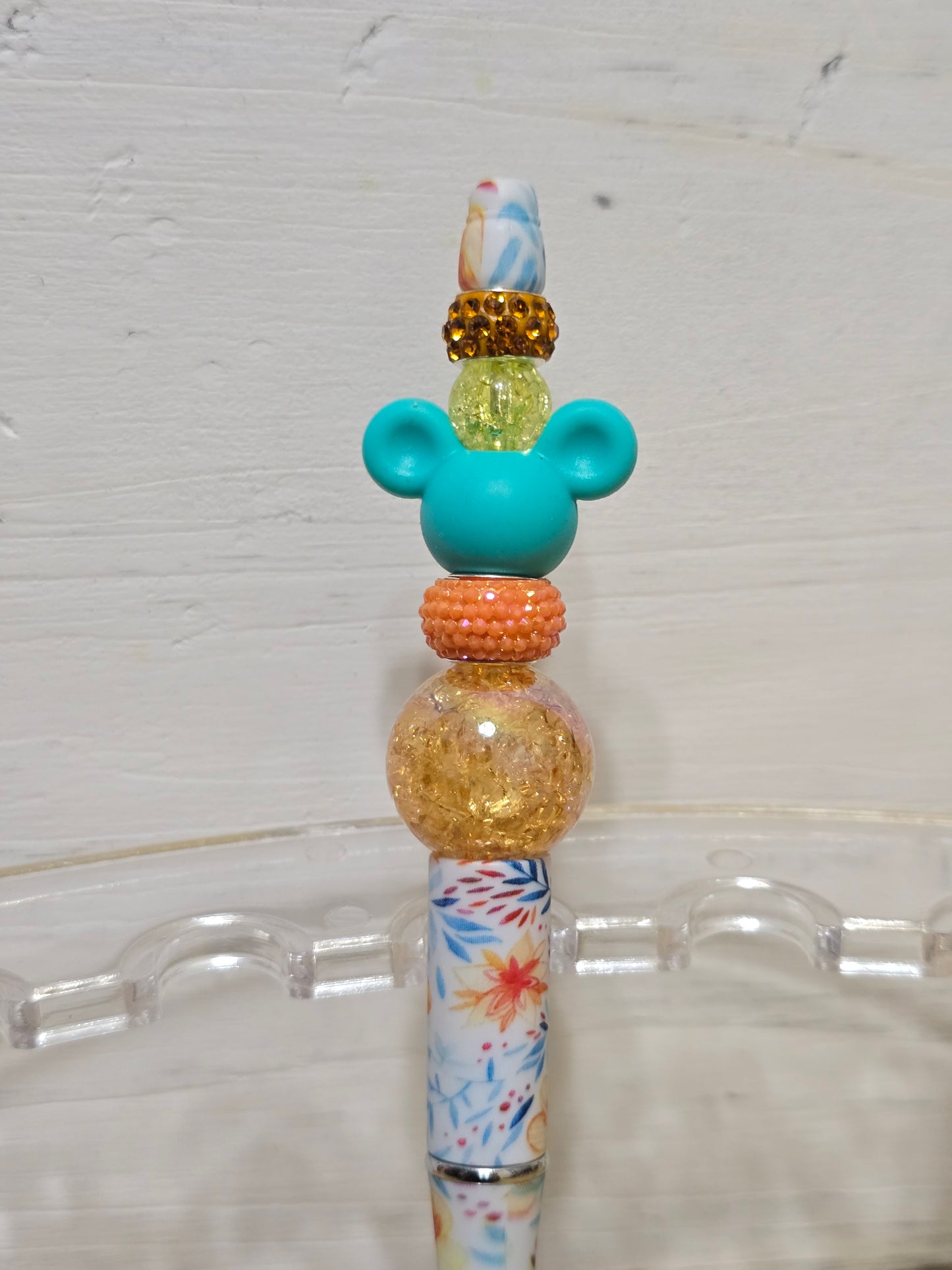 Beaded mouse pens