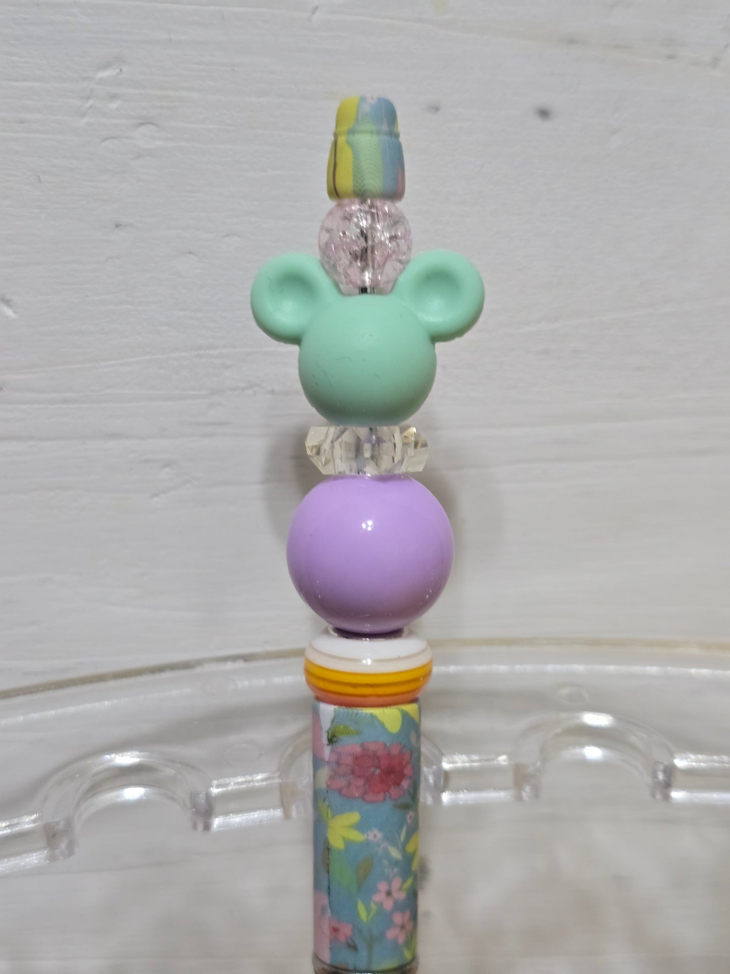 Beaded mouse pens