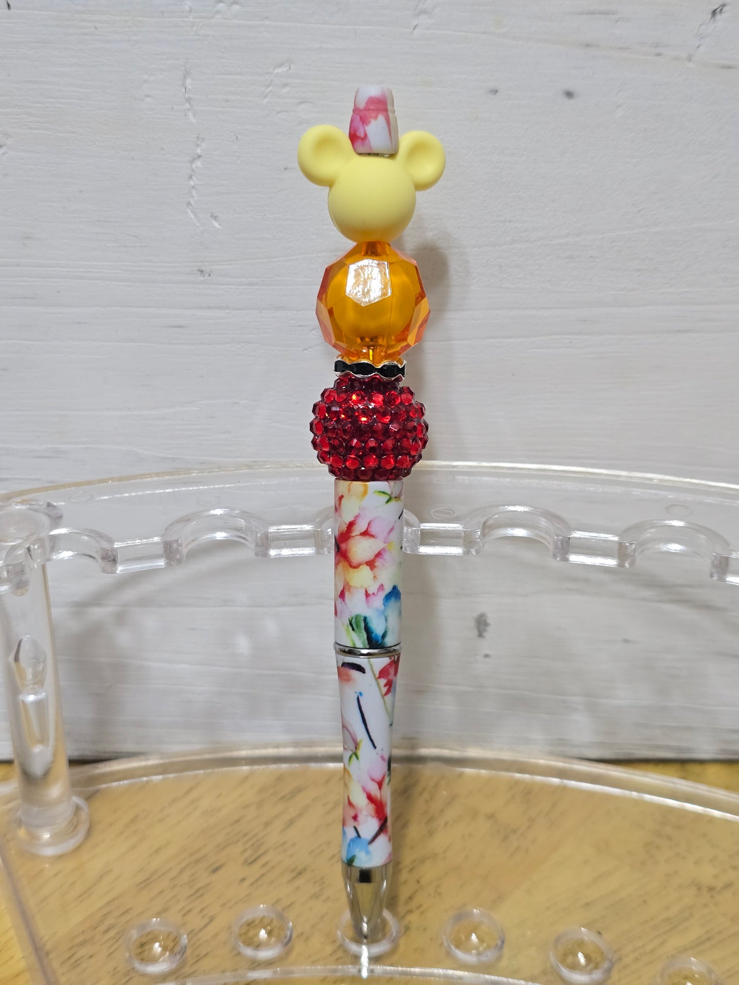 Beaded mouse pens