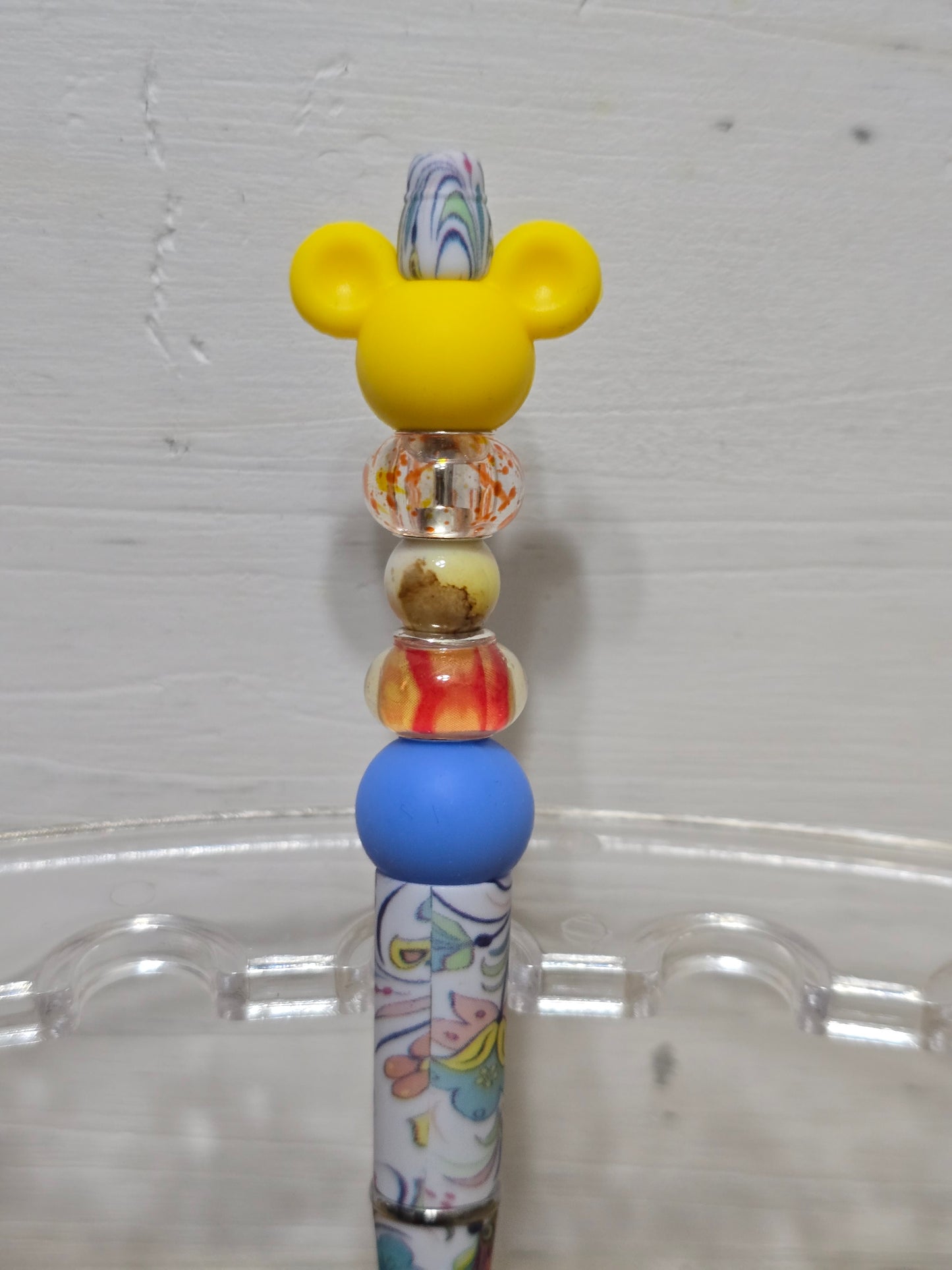 Beaded mouse pens