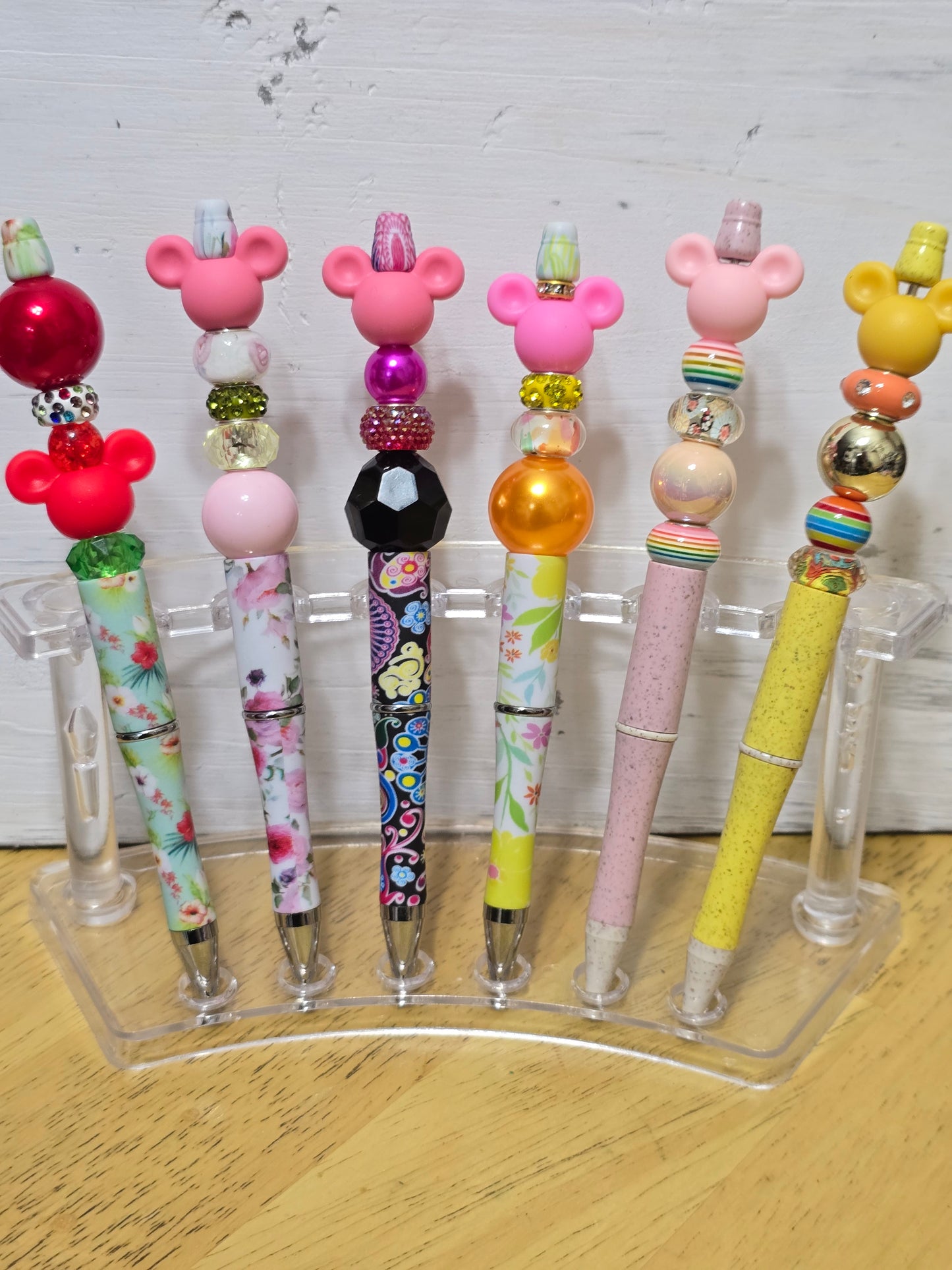 Beaded mouse pens