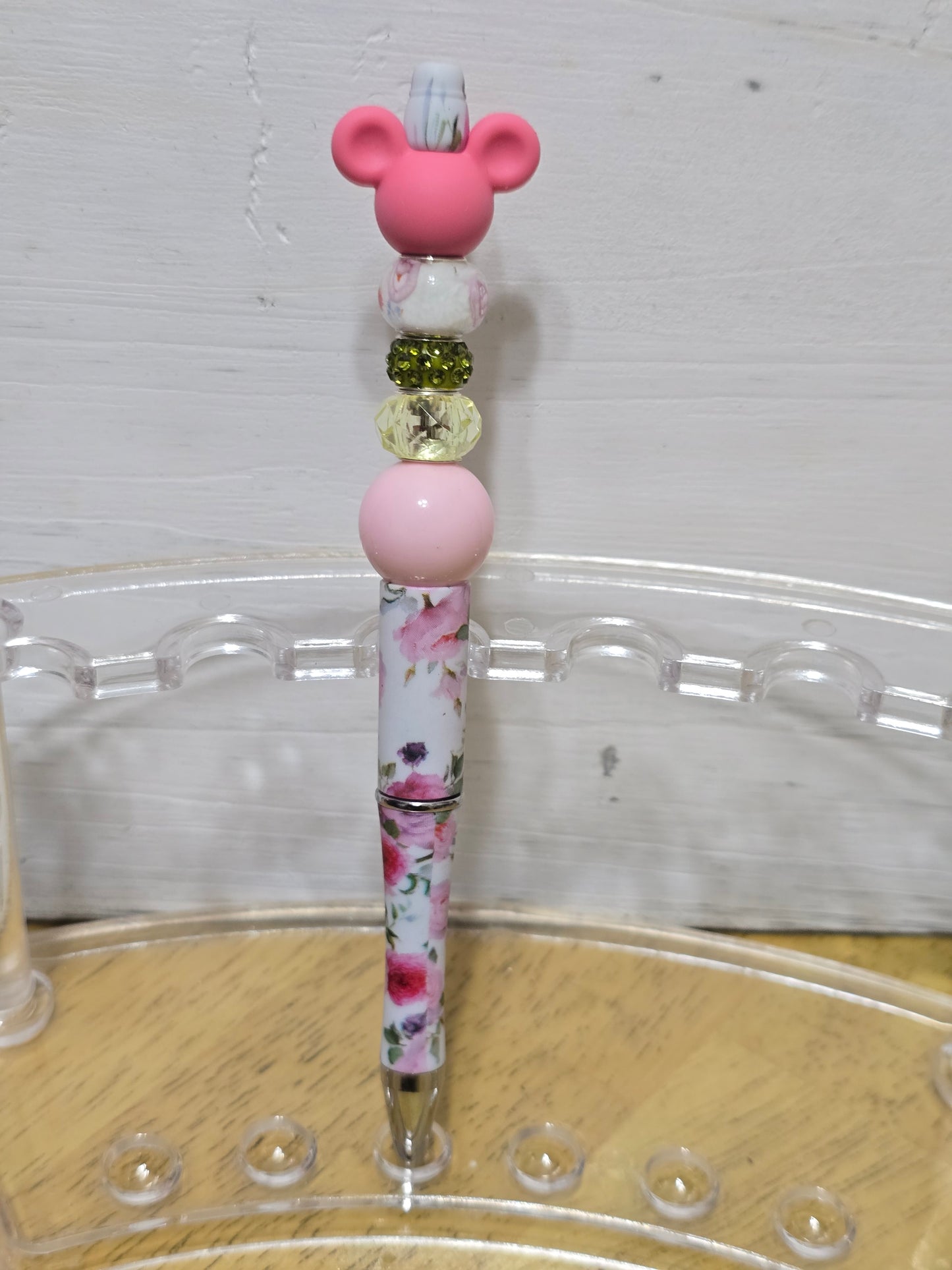 Beaded mouse pens