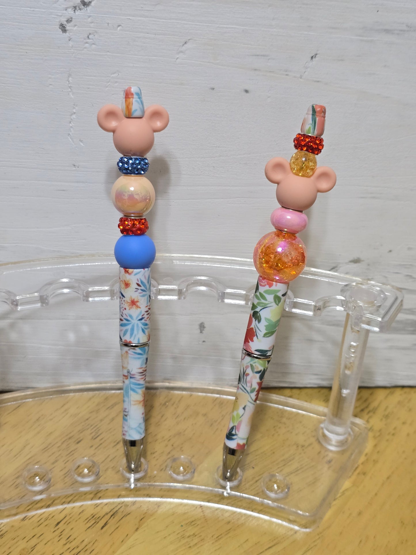 Beaded mouse pens