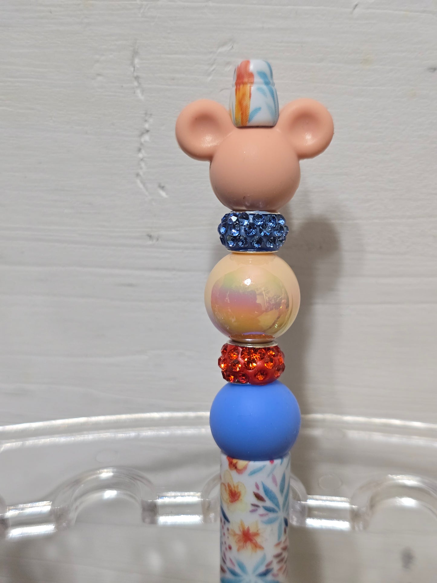 Beaded mouse pens