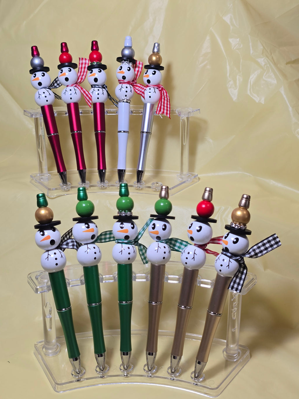 Snowman pens