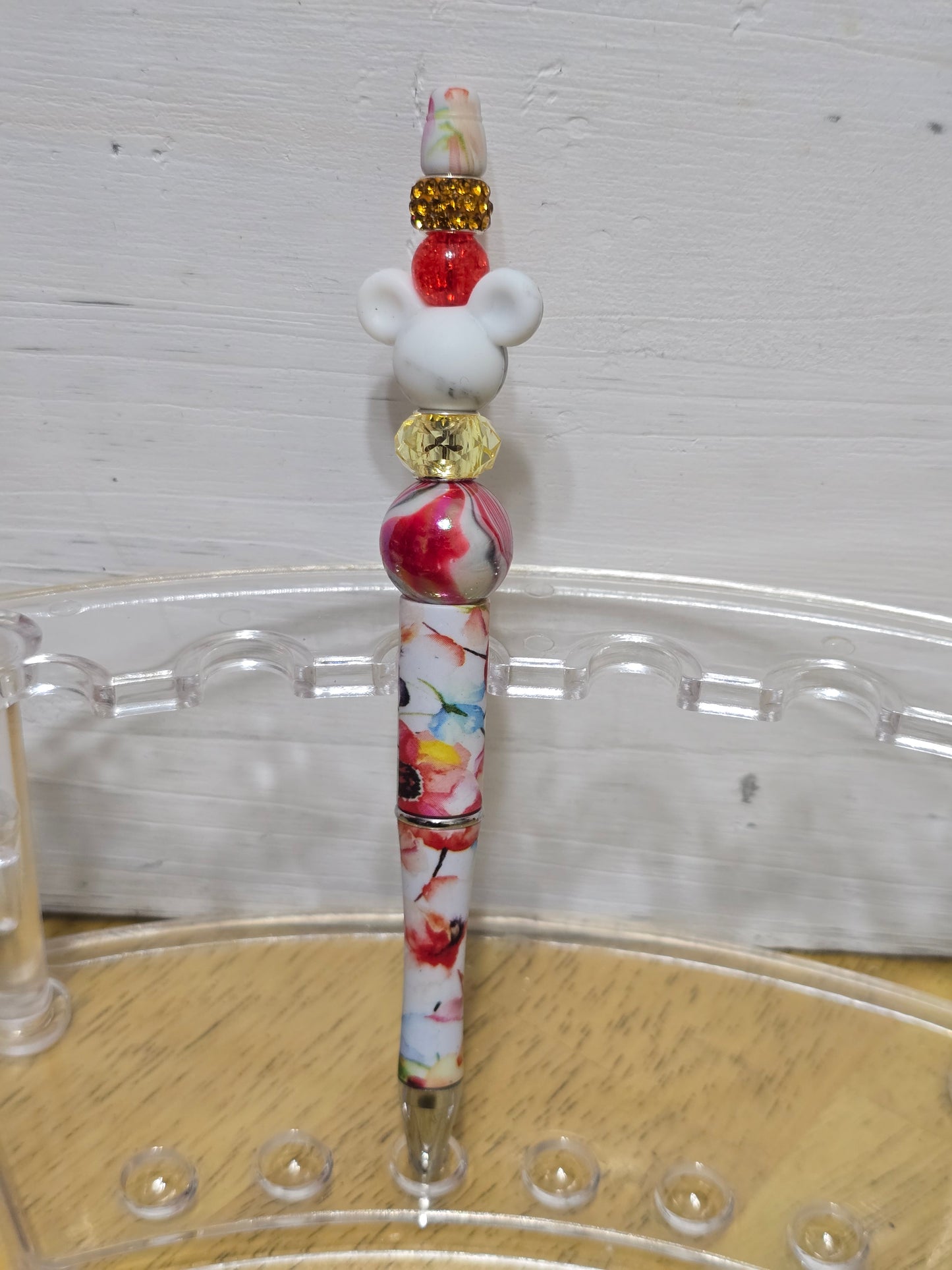 Beaded mouse pens