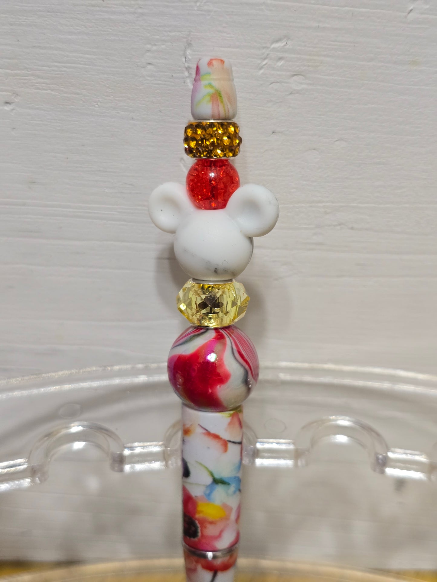 Beaded mouse pens