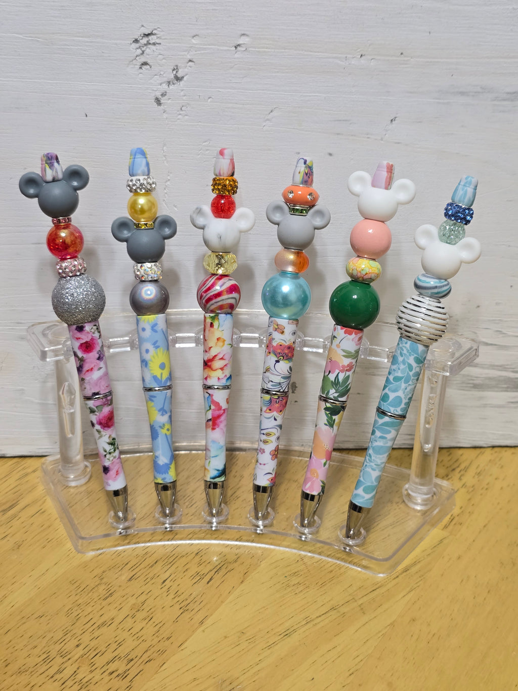 Beaded mouse pens