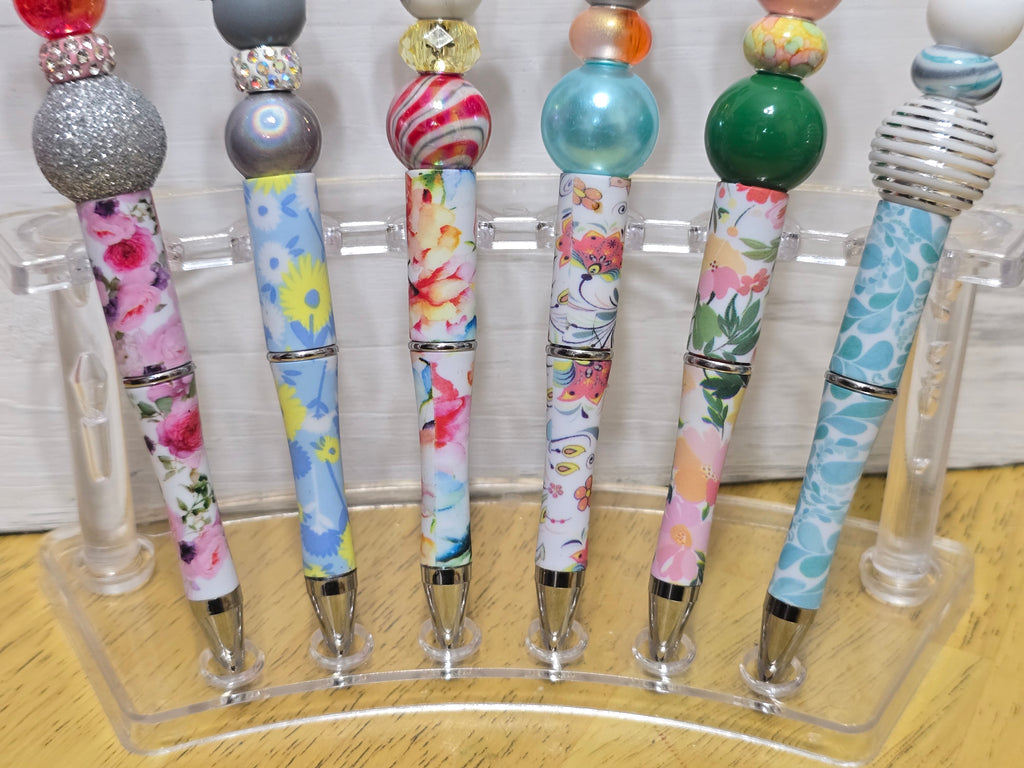 Beaded mouse pens