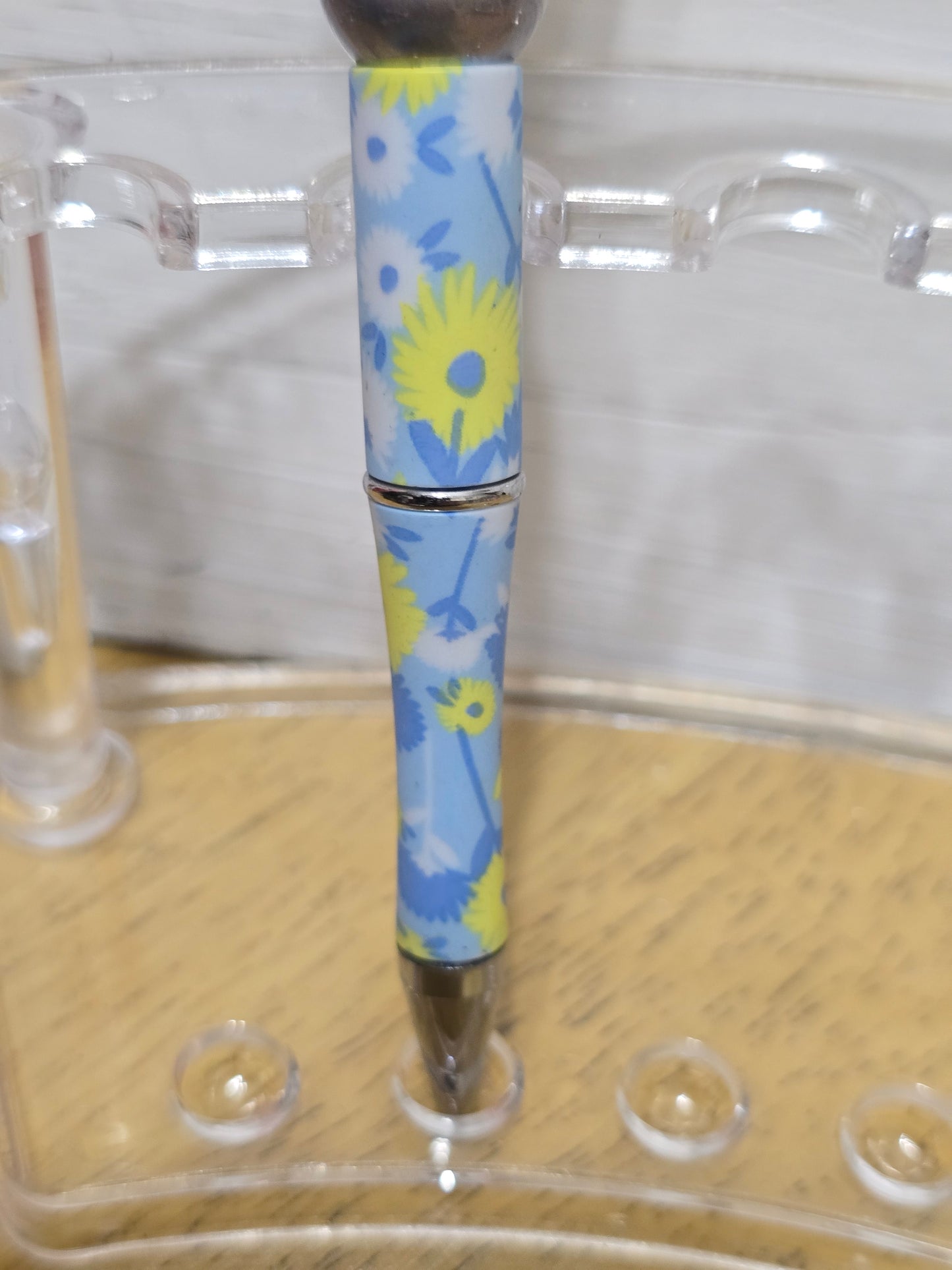 Beaded mouse pens