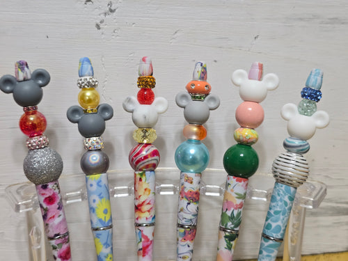Beaded mouse pens
