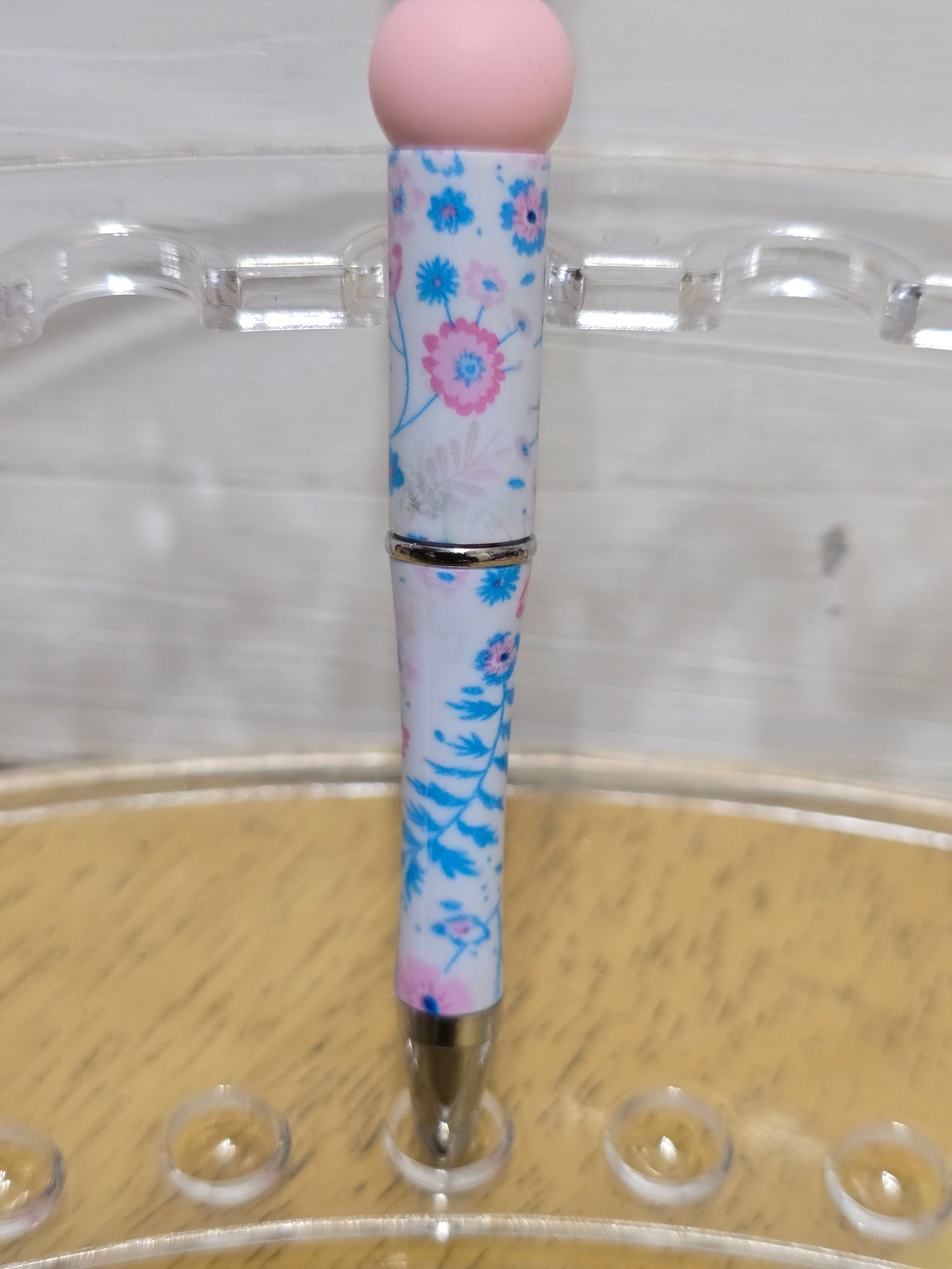 Beaded mouse pens