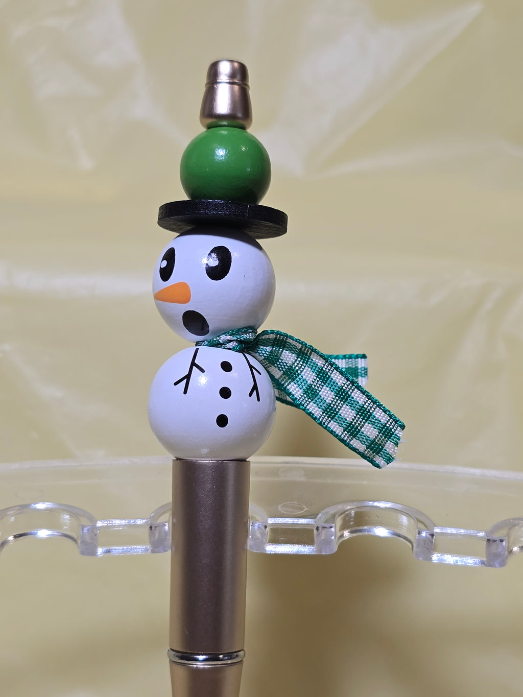 Snowman pens