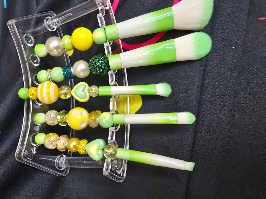 Bubblegum beaded makeup brushes