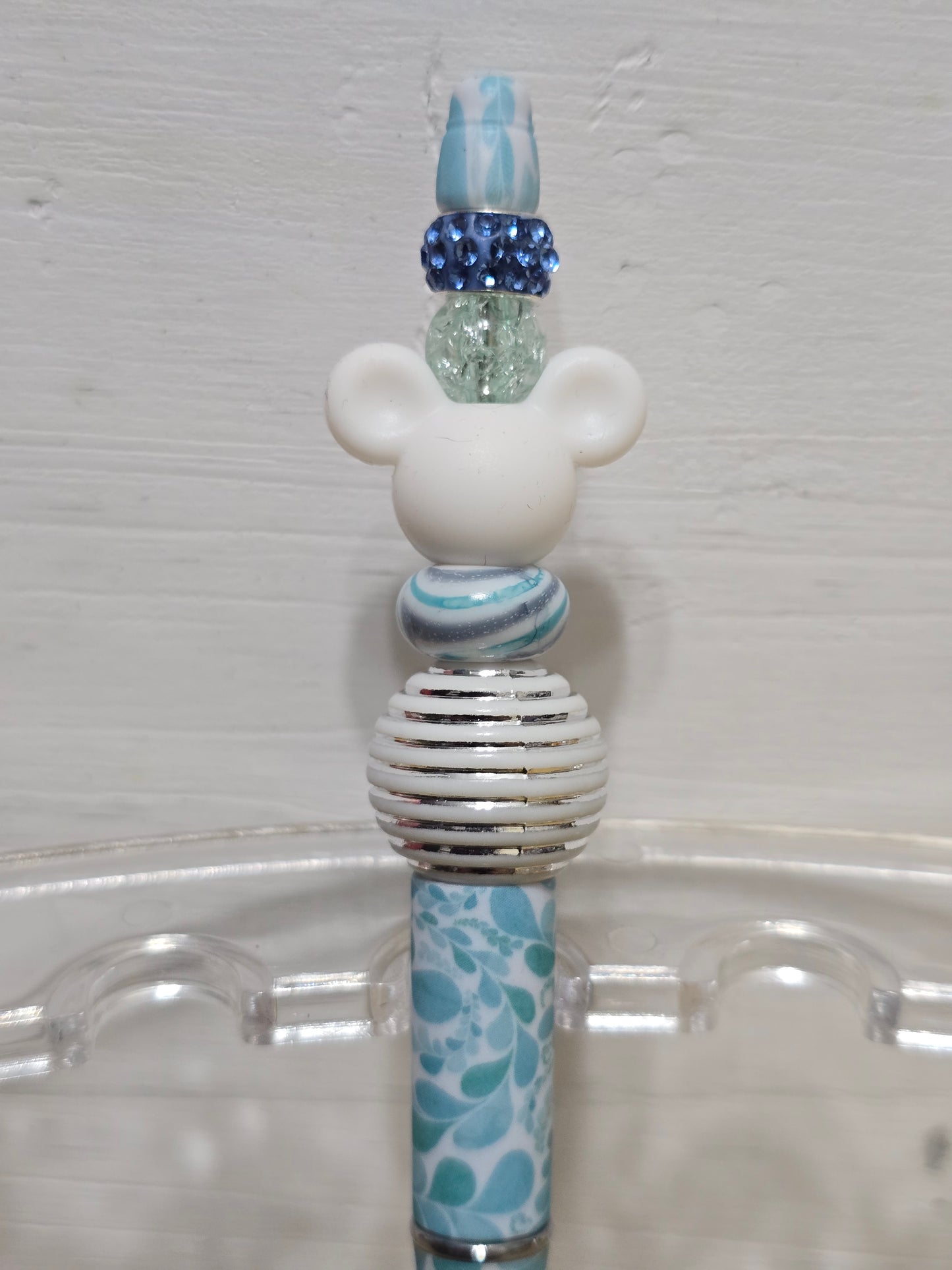 Beaded mouse pens