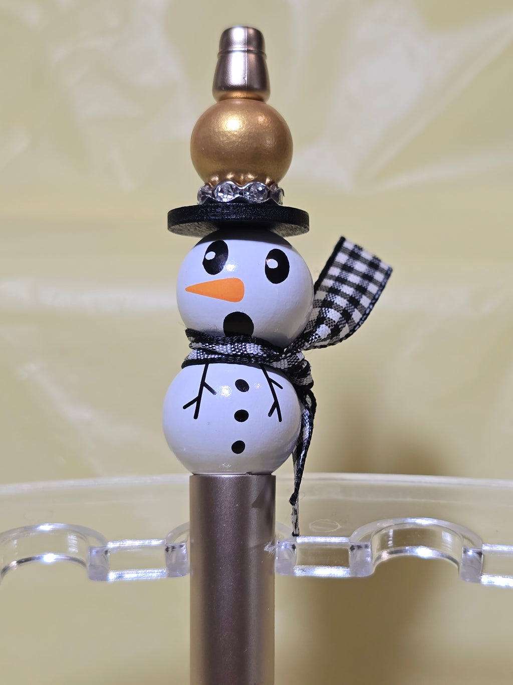 Snowman pens
